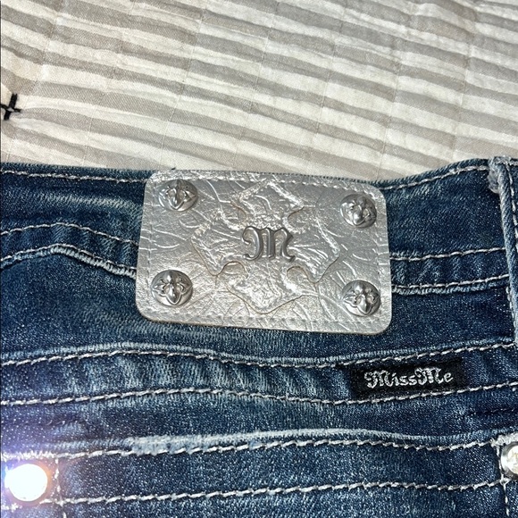Women's Miss Me Blue Jeans - Picture 7 of 11